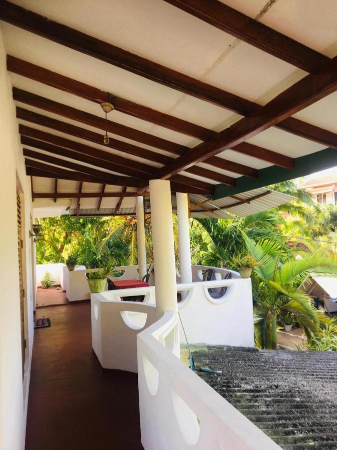 Sunrise Guest House & Restaurant Tangalle Exterior photo