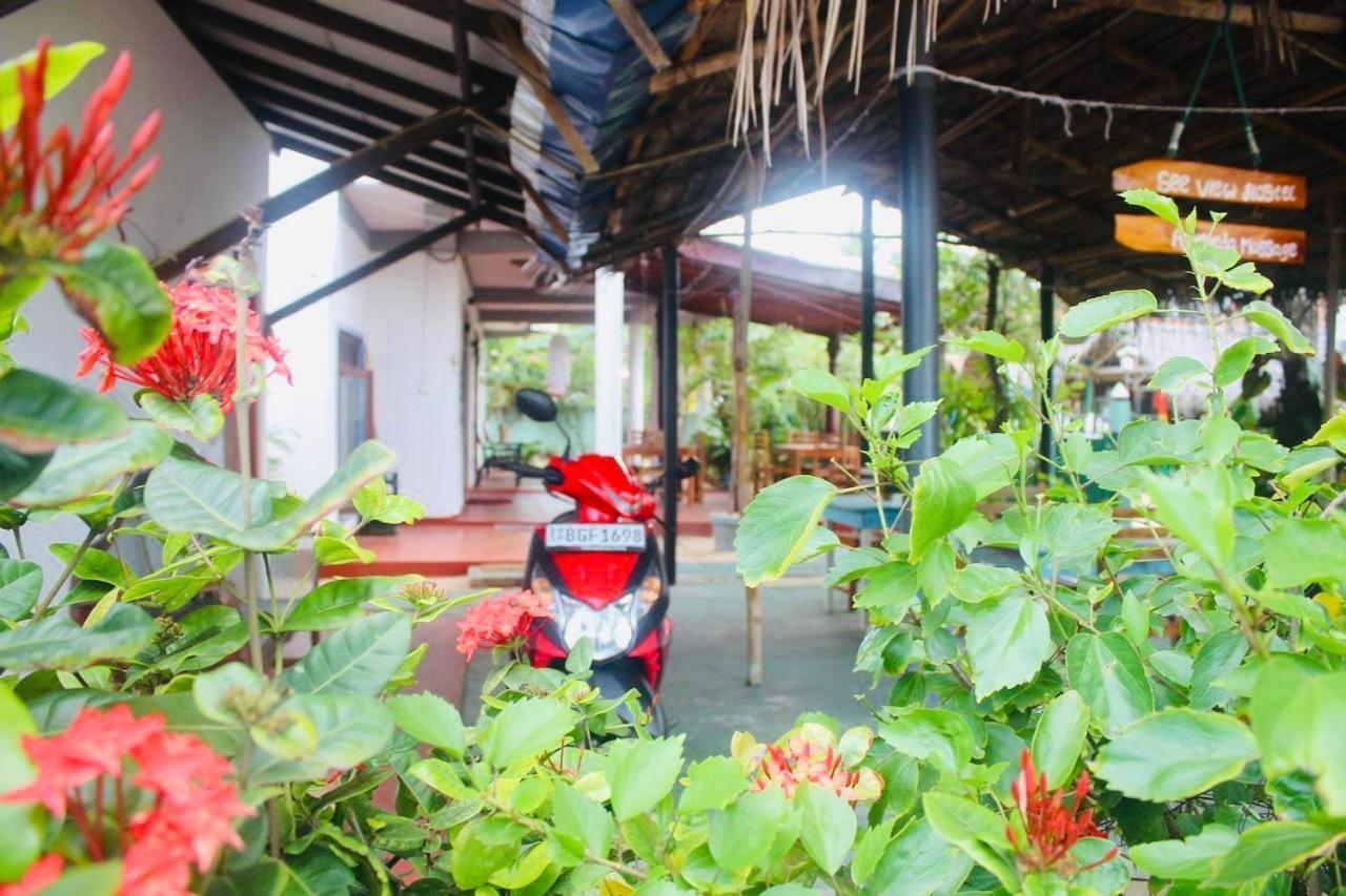 Sunrise Guest House & Restaurant Tangalle Exterior photo