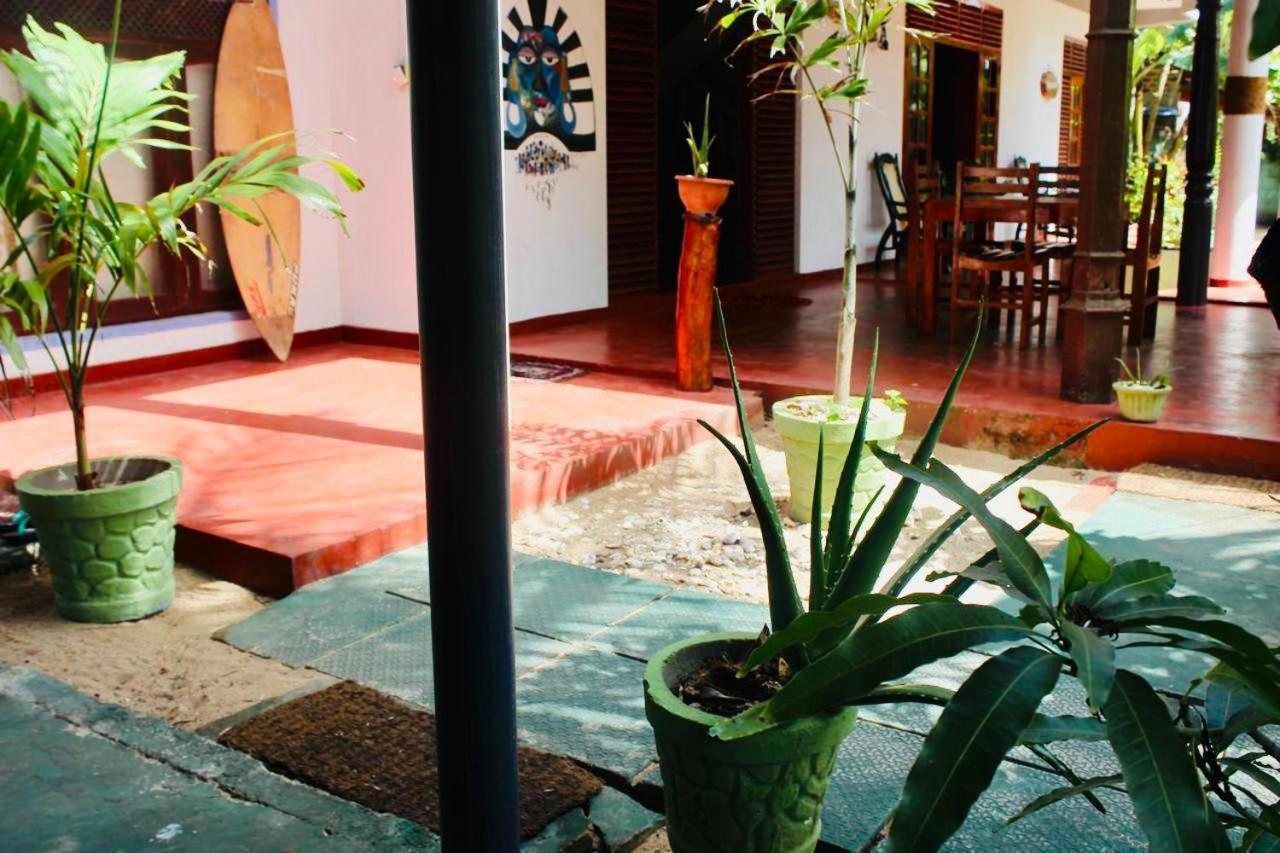 Sunrise Guest House & Restaurant Tangalle Exterior photo